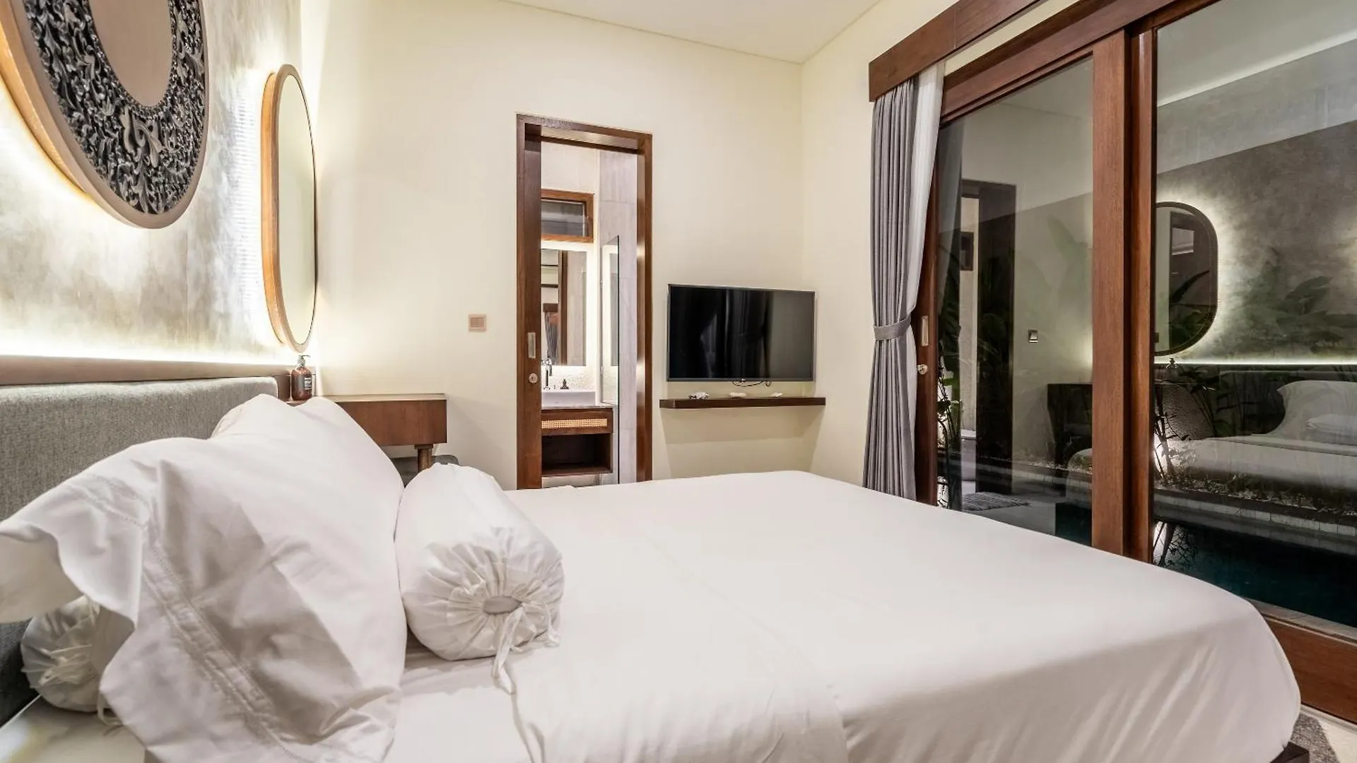 Taman Dharmawangsa Villa - 3Br Luxury Private Pool Villa In Nusa Dua Nusa Dua