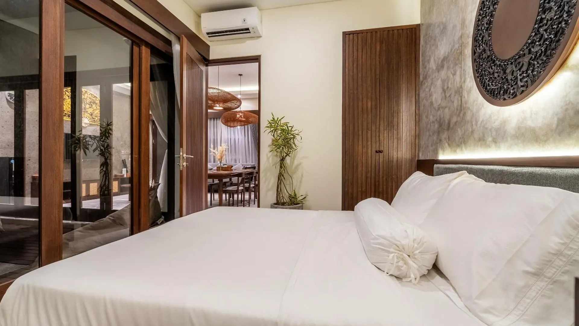 Taman Dharmawangsa Villa - 3Br Luxury Private Pool Villa In Nusa Dua Nusa Dua  0*, Nusa Dua (Bali)